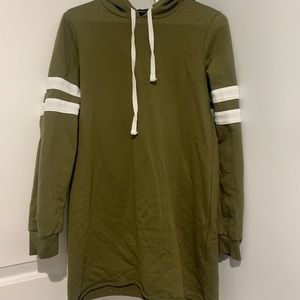 Military green oversized hoodie (length)